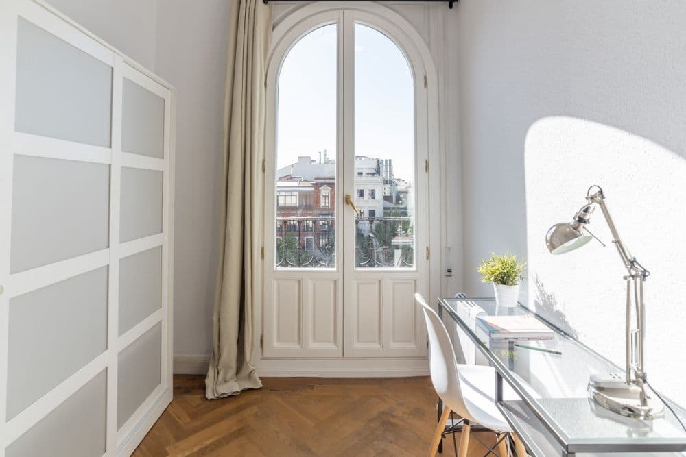 Private room in Madrid photo 2